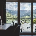 The Gast House Zell Am 滨湖采尔