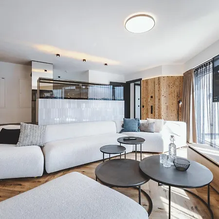 Hotel The Gast House Zell Am 4*