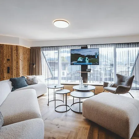 Hotel The Gast House Zell Am 4*