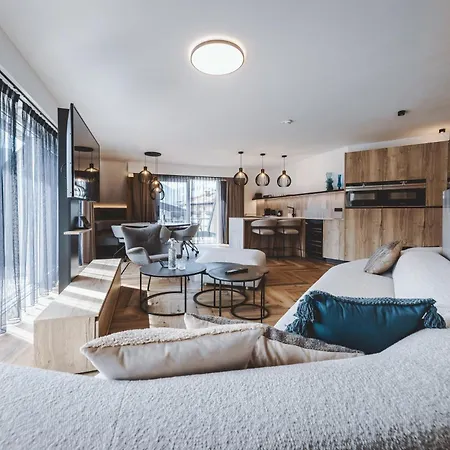 מלון The Gast House Zell Am 4*