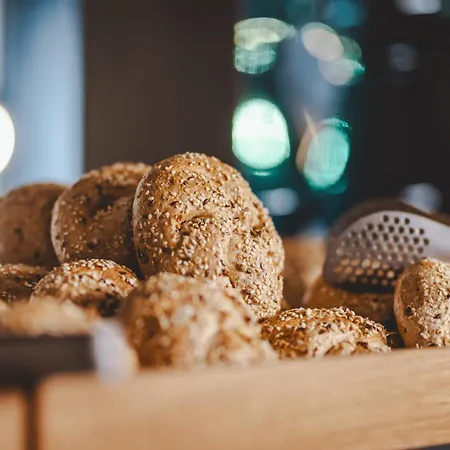 מלון The Gast House Zell Am 4*