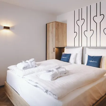 The Gast House Zell Am Hotell